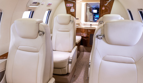 Bombardier Learjet 70