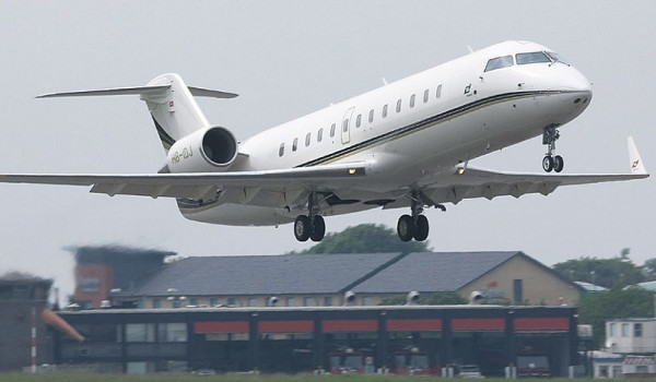 Bombardier Challenger 800