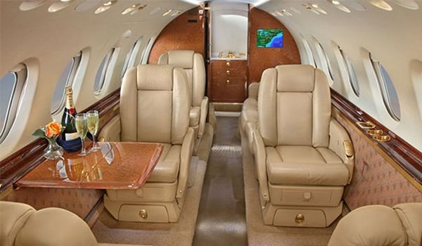 Hawker 750