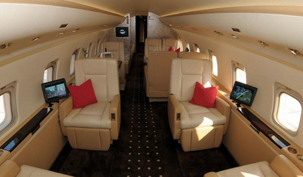 Bombardier Challenger 800